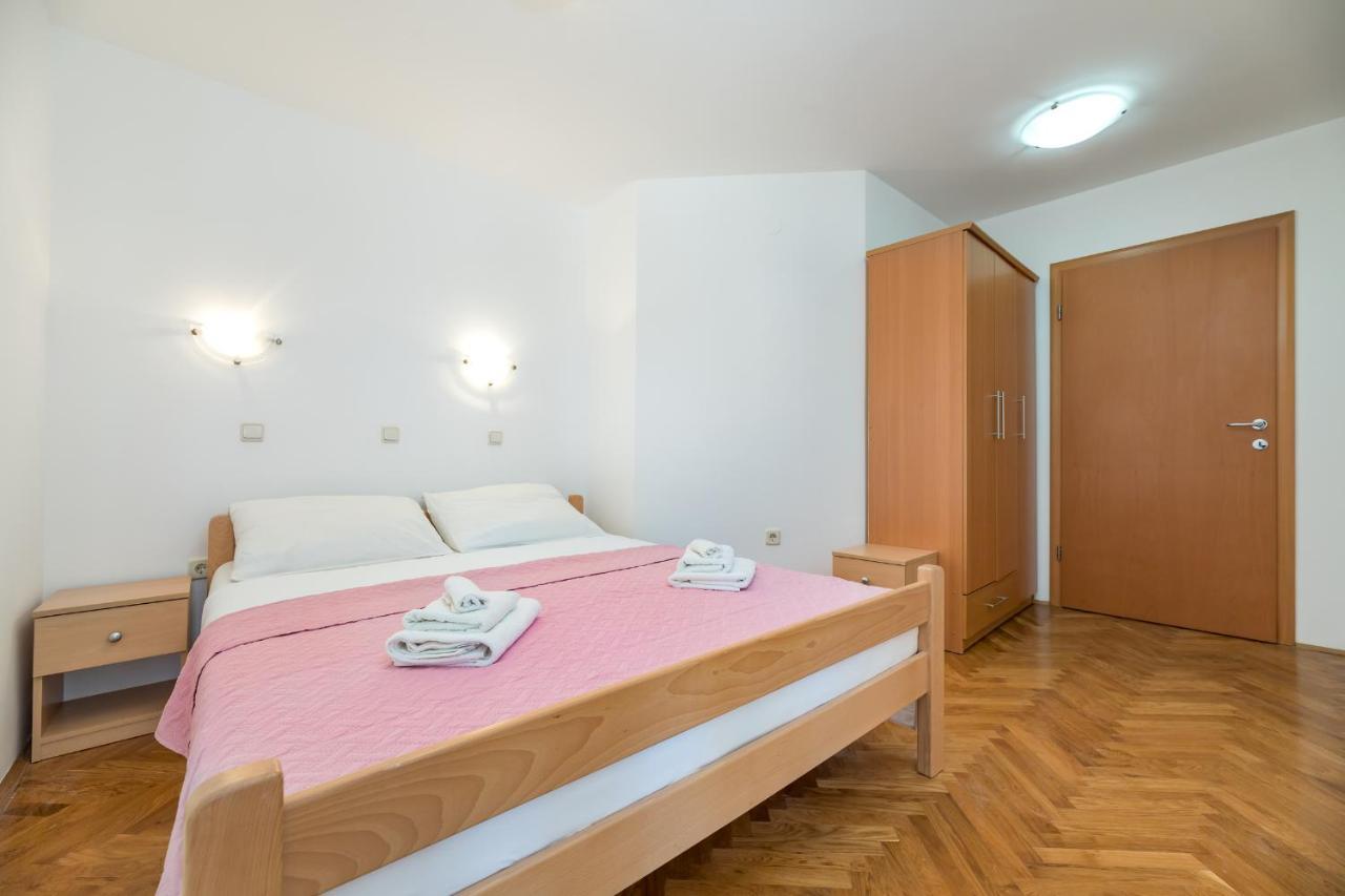 Apartments Melania & Antonia Baška Eksteriør bilde